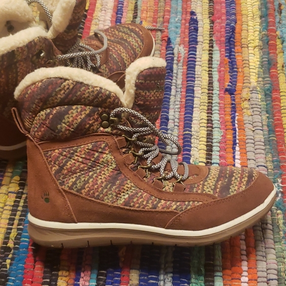 Bearpaw Boots - Picture 2 of 6